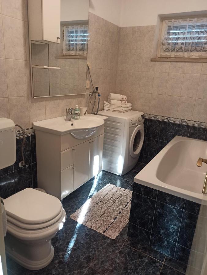 Boris Apartment Kozino Luaran gambar